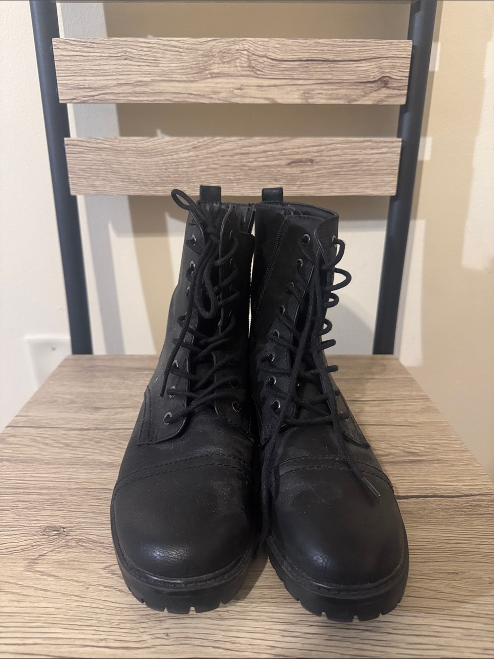 Black Lace-Up Women’s Combat Boots (Size 9)